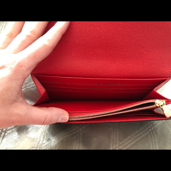 Louis Vuitton Sarah wallet - authentic - Picture 9 of 12